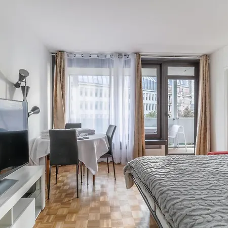 Appartamento Perfect Living-staying In - Sun & Eiffel Tower Parigi